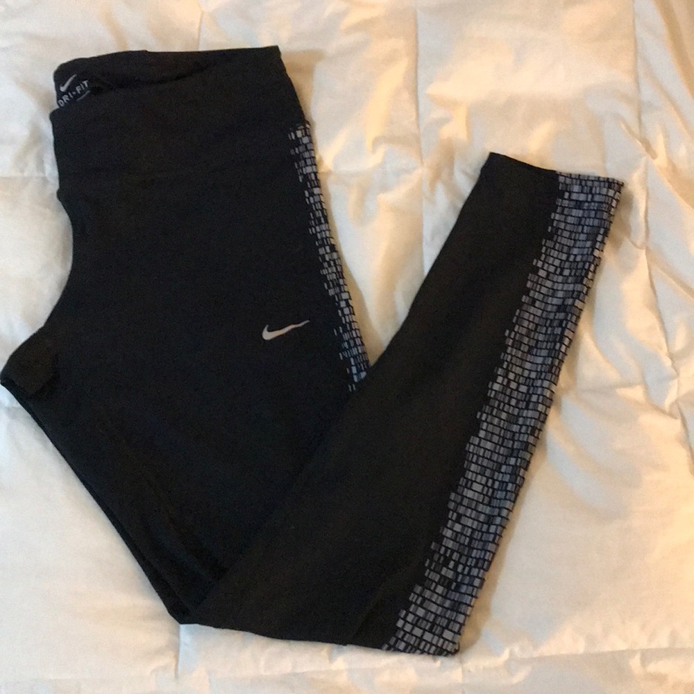 Nike reflective running leggings